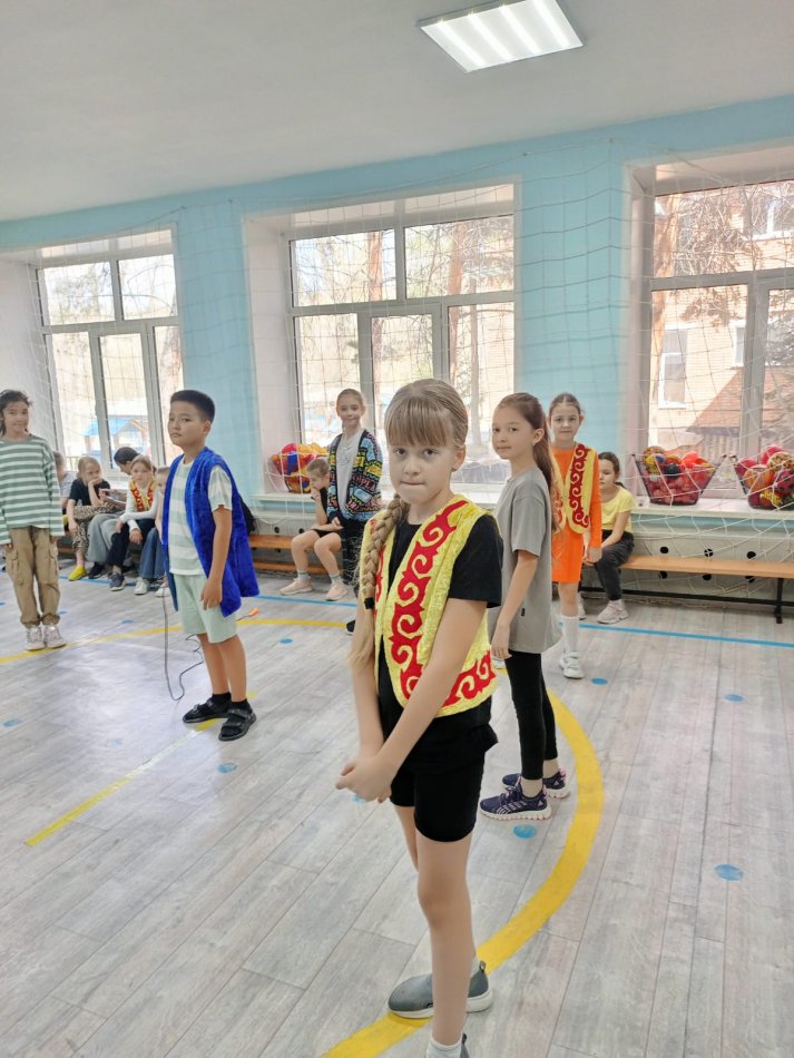 Дәстүрлерді сақтаймыз - бақытты ұрпақ өсіреміз!/Сохраняем традиции — растим счастливое поколение!